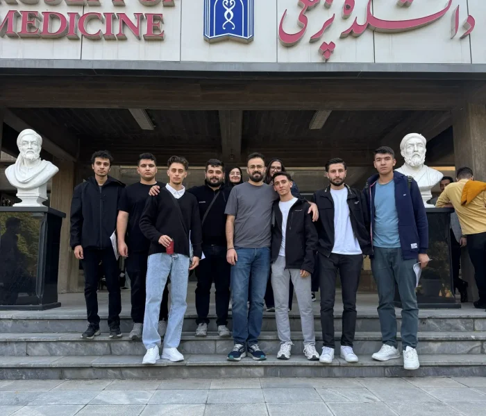 Tebriz üniversitesine kayıt yaptırmak için gelen öğrenciler ve iranda konaklama
