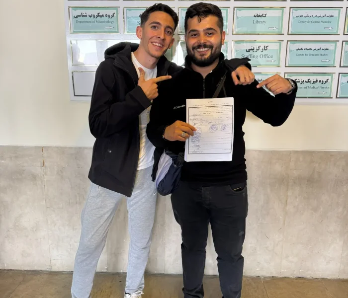 Tebriz Üniversitesine tıp okumak için kayıt yaptıran öğrenci